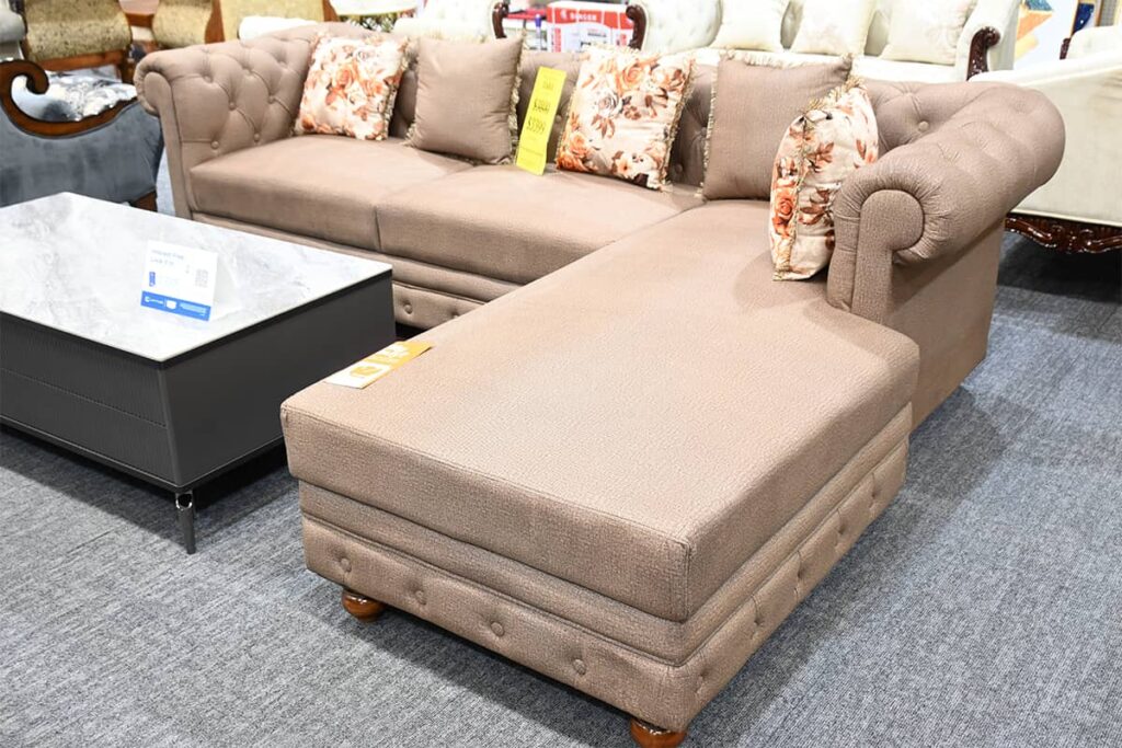 L Shape Sofa With Chase